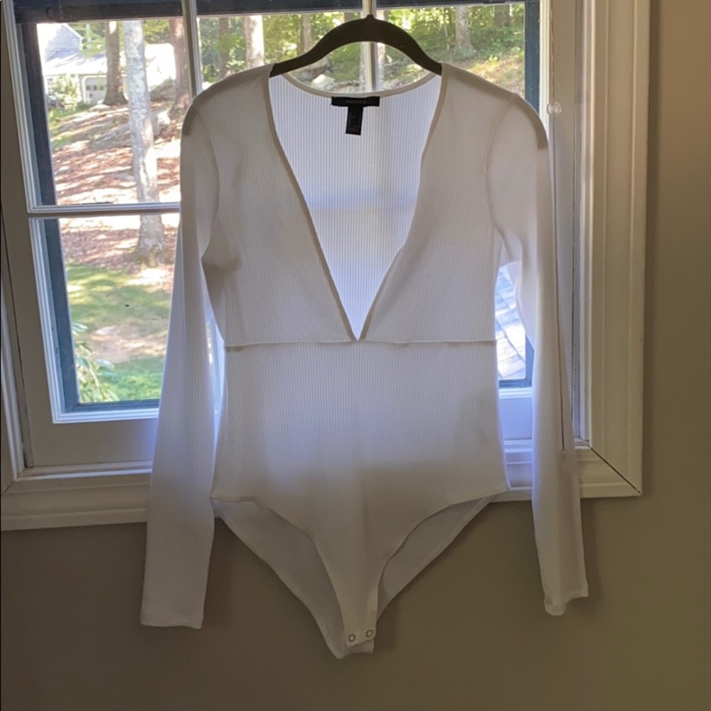 WHITE LONG SLEEVE BODY SUIT